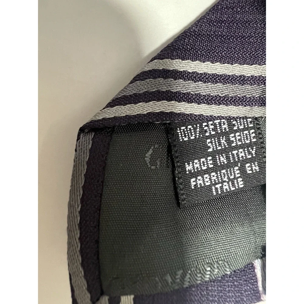 Giorgio Armani Men's Purple Striped Necktie 100% Silk Made In Italy 59.5